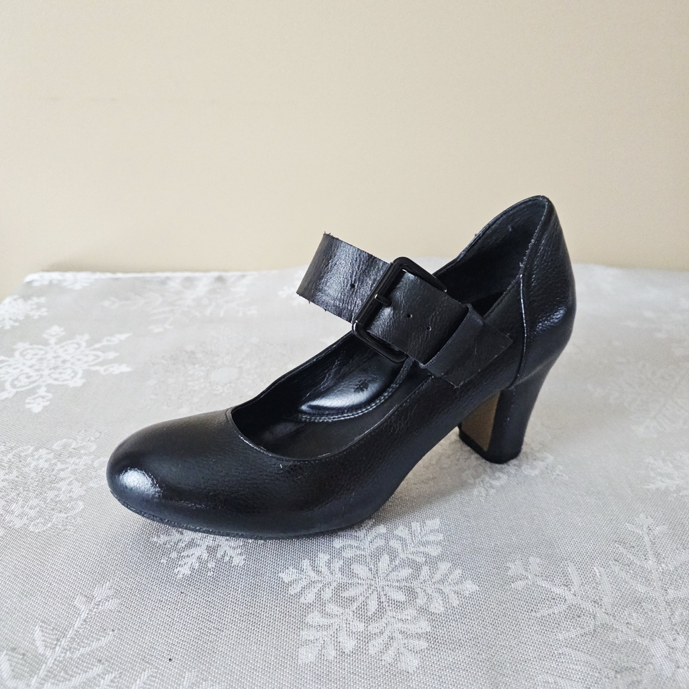 Kenneth Cole Black Mary Jane Heels Leather Sz 7M